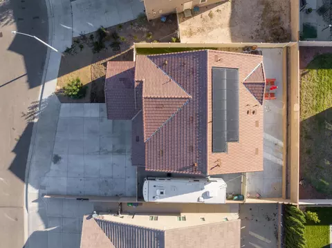 44027 Bayberry Rd, Lancaster, CA 93536 photo 5