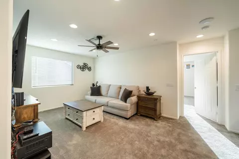 44027 Bayberry Rd, Lancaster, CA 93536 photo 17