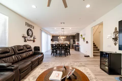 44027 Bayberry Rd, Lancaster, CA 93536 photo 9