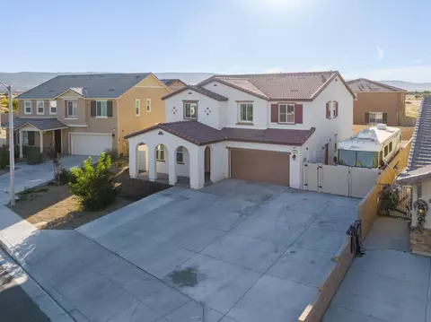 44027 Bayberry Rd, Lancaster, CA 93536 photo 2