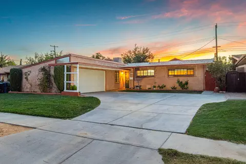 45847 Kingtree Ave, Lancaster, CA 93534