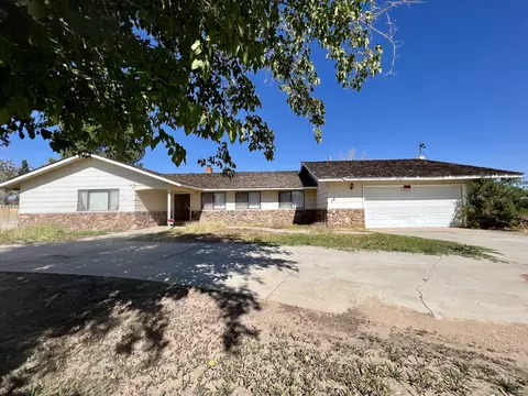 2515 Ave Q4 E, Palmdale, CA 93550