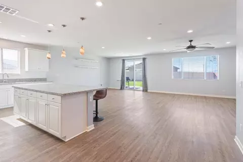 45135 Landing Pl, Lancaster, CA 93536 photo 8