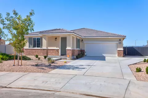 45135 Landing Pl, Lancaster, CA 93536 photo 2