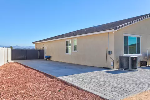 45135 Landing Pl, Lancaster, CA 93536 photo 35