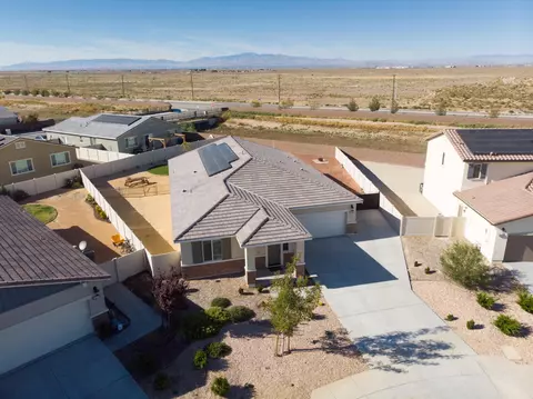 45135 Landing Pl, Lancaster, CA 93536 photo 41