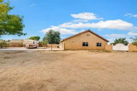 556 Koufax Dr, Lancaster, CA 93535 photo 22