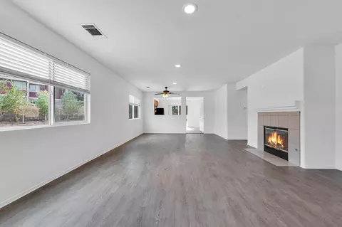 556 Koufax Dr, Lancaster, CA 93535 photo 6