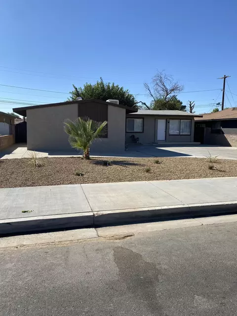 1102 Ave H 8 W, Lancaster, CA 93534