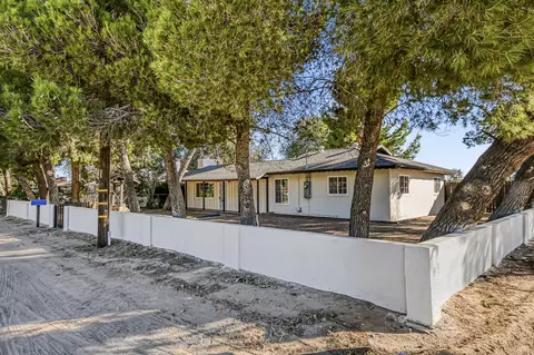 38702 26th St E, Palmdale, CA 93550