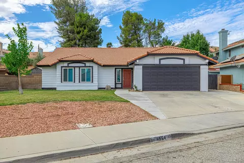 4564 Sungate Dr, Palmdale, CA 93551