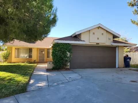 751 Avenue H14 E, Lancaster, CA 93535