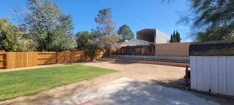 725 Ginger Ave, Ridgecrest, CA 93555 photo 6