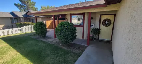725 Ginger Ave, Ridgecrest, CA 93555 photo 3