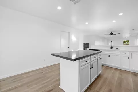 1851 Kettering St E, Lancaster, CA 93535 photo 9