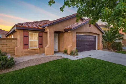 1851 Kettering St E, Lancaster, CA 93535