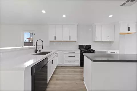 1851 Kettering St E, Lancaster, CA 93535 photo 8