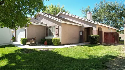 44739 Ranchwood Ave, Lancaster, CA 93536