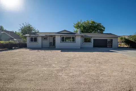 5548 Columbia Way, Quartz Hill, CA 93536
