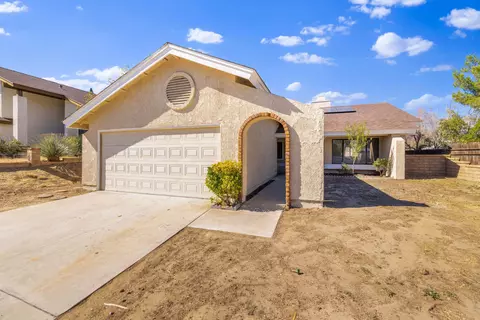 36665 Little Leaf Dr, Palmdale, CA 93550