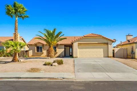2924 Trakell St, Rosamond, CA 93560