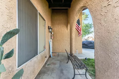 44752 Jefferson Ct, Lancaster, CA 93535 photo 4