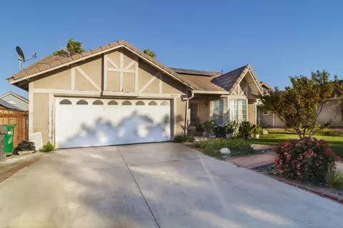 36920 Charter Ct, Palmdale, CA 93552 photo 2