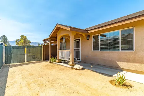 12342 Avenue V-10 E, Pearblossom, CA 93553