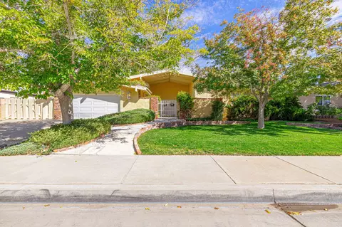 44100 Halcom Ave, Lancaster, CA 93536