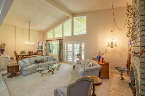 44100 Halcom Ave, Lancaster, CA 93536 photo 5