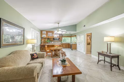 44100 Halcom Ave, Lancaster, CA 93536 photo 10