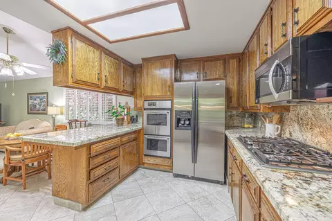 44100 Halcom Ave, Lancaster, CA 93536 photo 12
