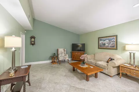 44100 Halcom Ave, Lancaster, CA 93536 photo 9