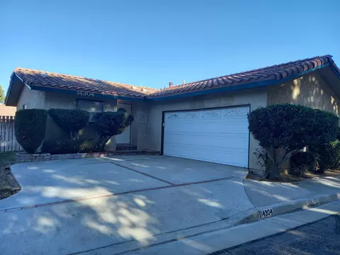 14304 Lear St, Mojave, CA 93501 photo 2