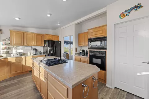16850 Ave W 8 E, Llano, CA 93544 photo 31
