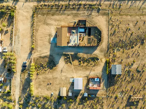 16850 Ave W 8 E, Llano, CA 93544 photo 11