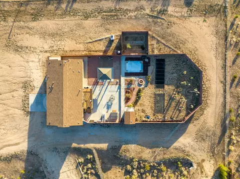 16850 Ave W 8 E, Llano, CA 93544 photo 12
