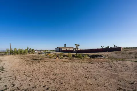 16850 Ave W 8 E, Llano, CA 93544 photo 70