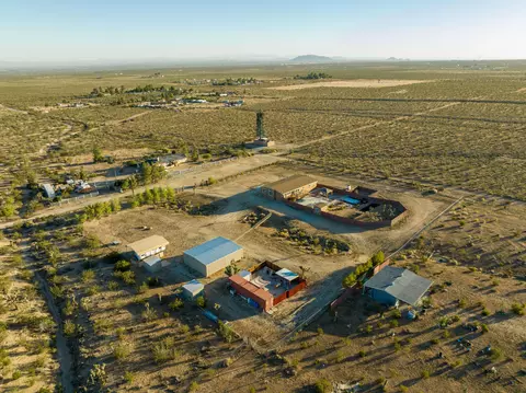16850 Ave W 8 E, Llano, CA 93544 photo 10