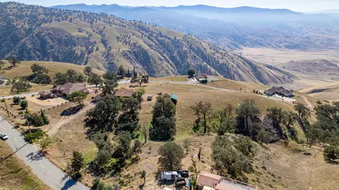Percheron Place, Tehachapi, CA 93561 photo 3