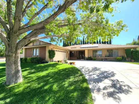 2834 Avenue J12 Ave W, Lancaster, CA 93536