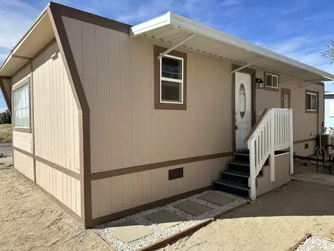 2421 Sierra Hwy #SPC 24, Rosamond, CA 93560