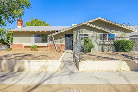 561 Avenue J10 W, Lancaster, CA 93534