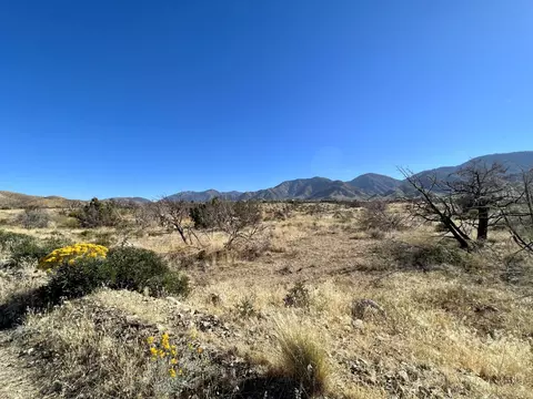 Tumbleweed Rd Vic Piani, Juniper Hills, CA 93543
