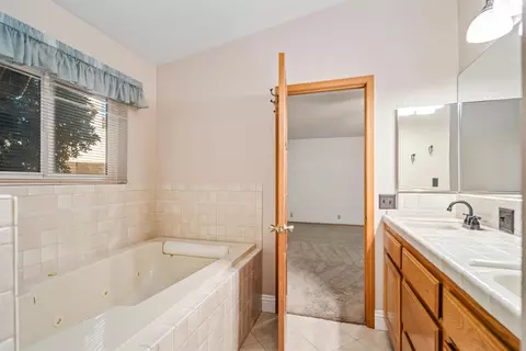 1218 Pasteur Dr, Lancaster, CA 93535 photo 21