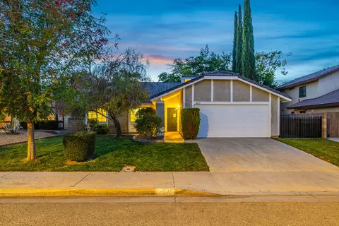 44033 Fine St, Lancaster, CA 93536