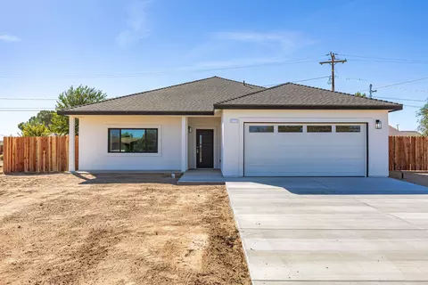 9200 Aspen Ave, California City, CA 93505