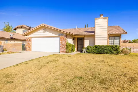 42902 Sunny Ln, Lancaster, CA 93536