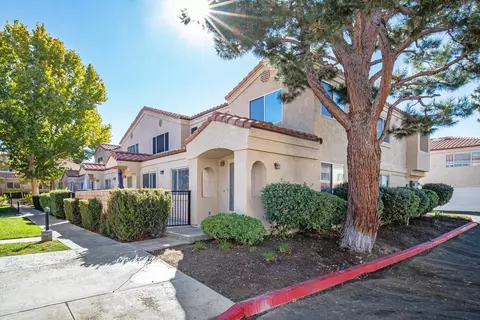 43437 30th St W # 1, Lancaster, CA 93536