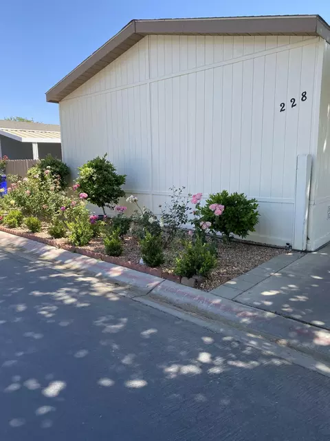 3524 R Ave E #228, Palmdale, CA 93550